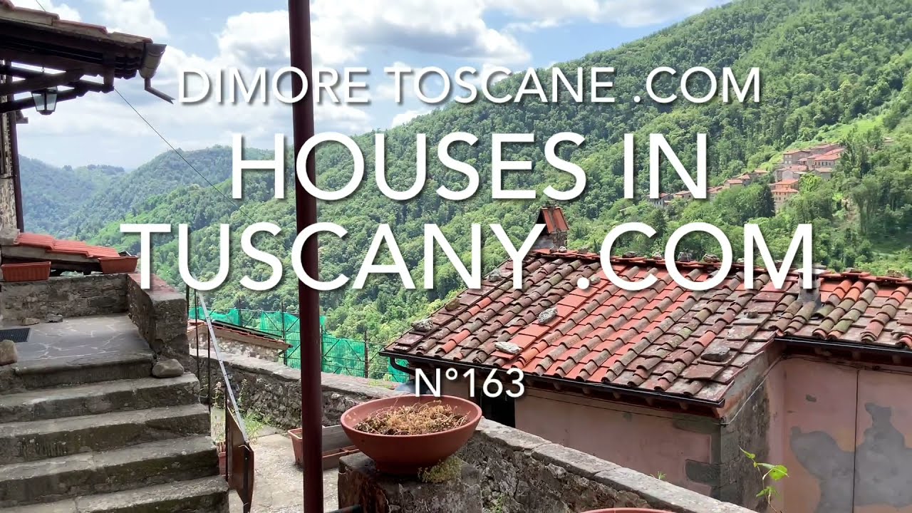 Village house with 5 bedrooms & garden, in Pescaglia, Lucca, Tuscany