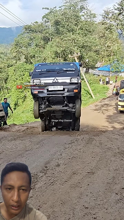 Mitsubishi L300 barely able to climb hills