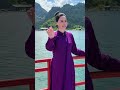Clip du khách dễ thương đi trên tàu Thung Nai đi lễ Đền Chúa Thác Bờ 