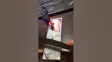Arduino 速度大小與蜂鳴器和LED