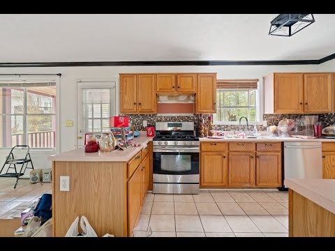 1352 Huntington Place Circle, Lithonia, GA home video tour
