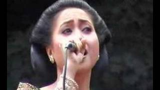 Keroncong Bandar Jakarta - Sundari Soekotjo chords