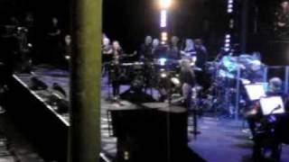 Burt Bacharach - Electric Proms - Raindrops Keep Falling...