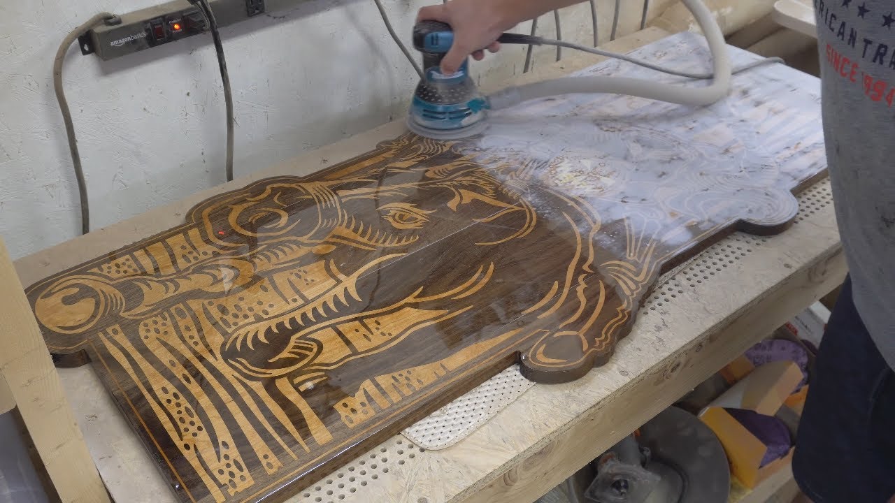 Всадник без головы. Инкрустация зернистостью кромки, выполненная на станке с ЧПУ. BroinwoodD.