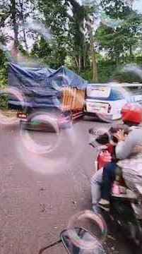 BUS RESTU AGUNG gk kuat nanjak di gumitir.. Ahirnya mundur kena truck di belakang'nya