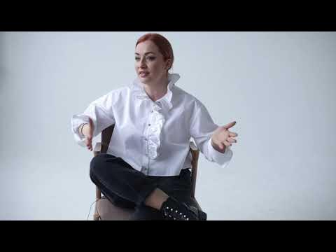 Kop erkaklar va bir ayol bilan guruh jinsiy aloqa