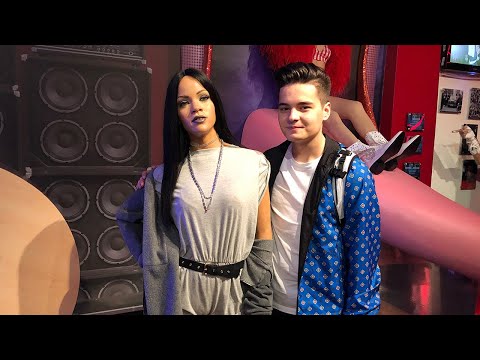 CUM AM FACUT POZA CU RIHANNA