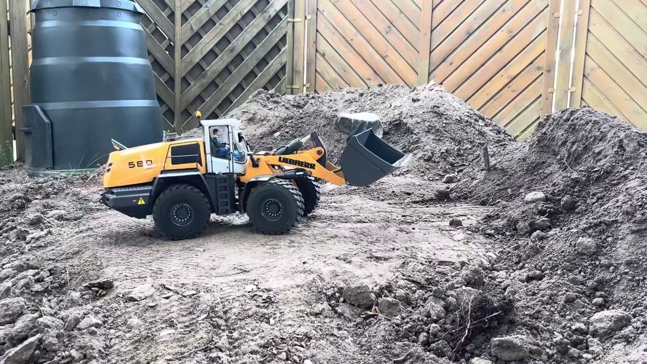RC Loader XDRC Liebherr 580, hydraulically, 1/14, part 1