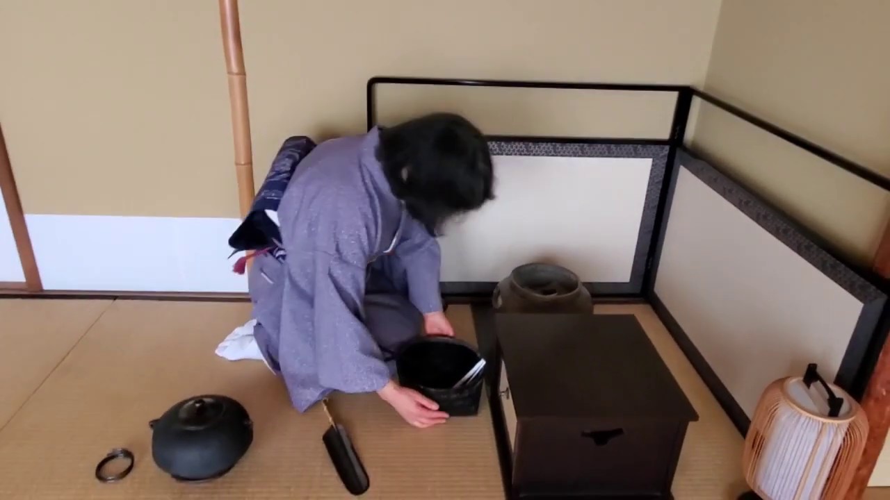 Furo Sumitemae Kobukurodana [風炉初炭点前, 小袋棚] Omotesenke-ryu