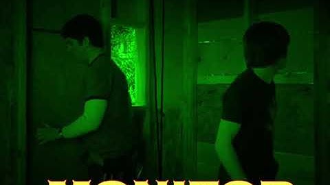 Drake and Josh - Treehouse Door Hole Scenes Effects - Monitor