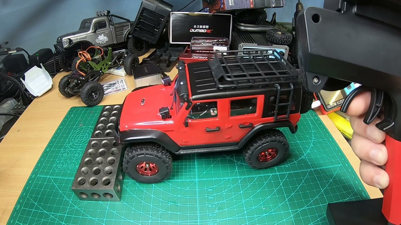 WLToys 2428 1/24 Crawler: 2-Speed Switch - YouTube
