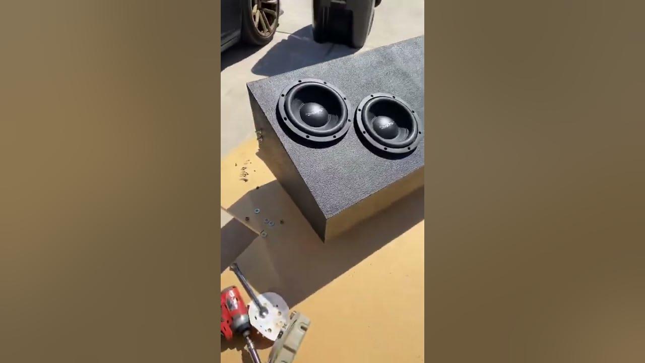 Skar audio 8 custom box (this song kills me)