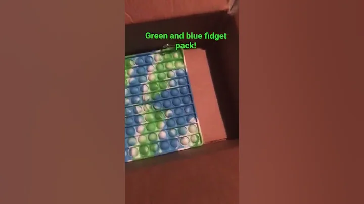 Making a Blue and Green fidget pack! #funfriday #f...