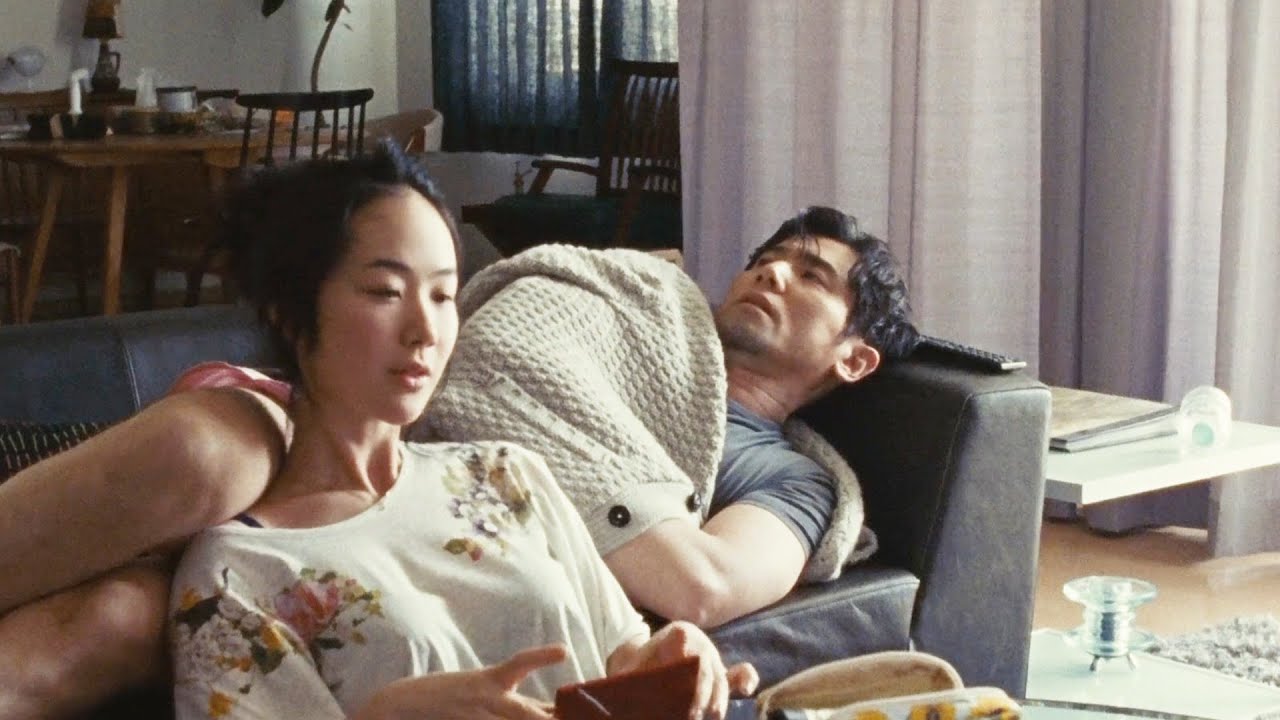 男子中年出轨私会情人，正巧妻子外出车祸去世，葬礼翻手机他才挖出多年秘密！【光影】