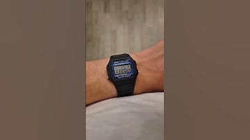 Unboxing the Casio F-105W