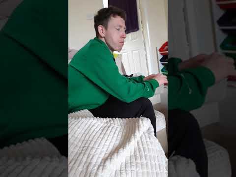 kid-laughs-at-his-dad's-yorkshire-accent