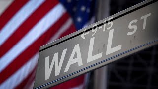 S&P 500 ends higher as oil stocks rally; Tesla tumbles