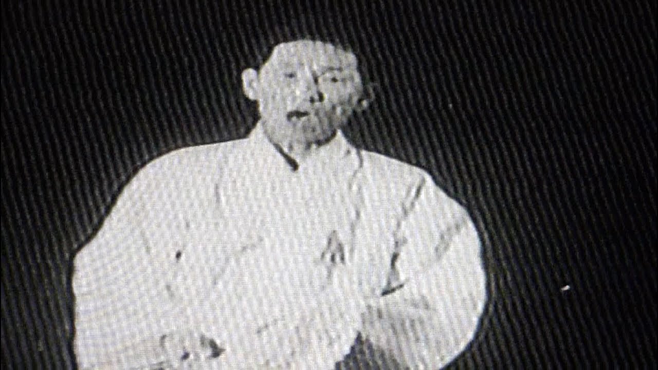 임방울 명창 판소리 춘향가 중 ‘쑥대머리’ Bangul Lim: Korean pansori 'Chunhyang-ga'(Love song) 1929년 녹음, 1950년대 후반 영상