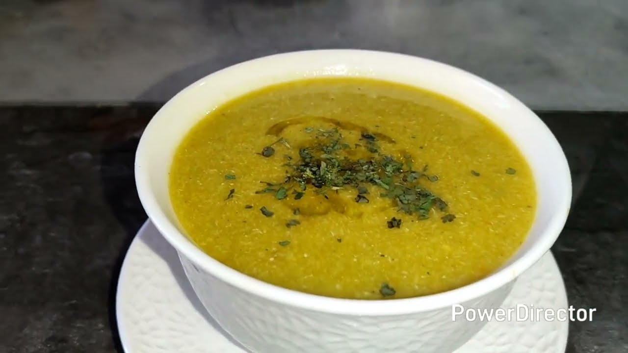 “وصفة حساء خضر شتوي🍲🌿 صحي٫ لذيذ وسهل لكل العائلة ❄️🥕”“