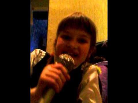 Рыжий рыжий рыжий а ну ка рассмеши. Рассмешила картинки. Песня рыжий а ну рассмеши. Анекдоты из 90. Песня рыжий а ну рассмеши.