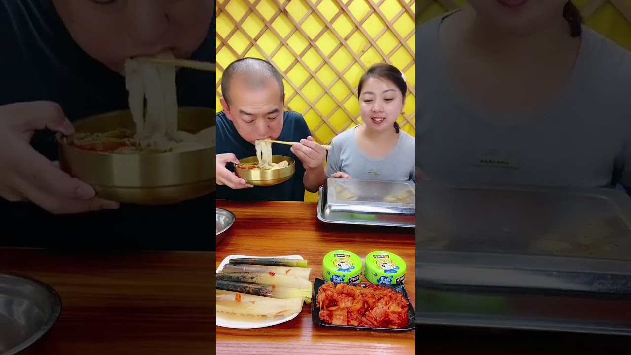 Funny eating and broadcasting