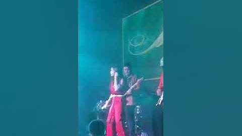 cinta luar biasa -  mahalini