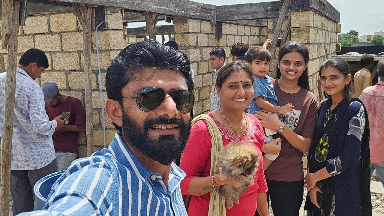 હાર્દિક ની સગાઈ પછી પેલીવાર મહેમાન ની બઘળાટી મોટે પાયે 