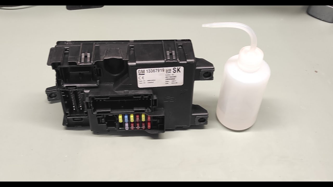 Wymiana BCM Corsa D Odczyt PIN. YouTube