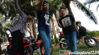 Viral!! goyang holiday via vallen versi anak motor