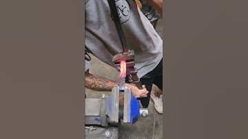 Tight reverse twist #blacksmith #forge #handmade #howto #beer #maker #short #shorts