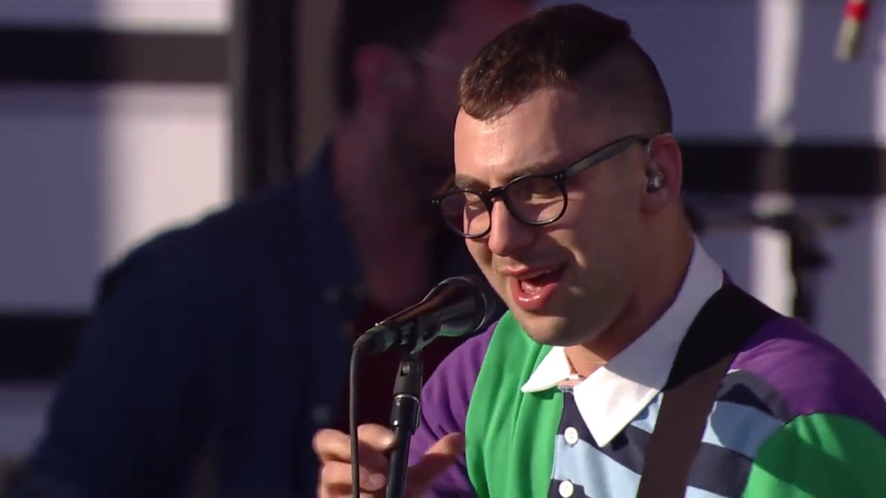 Bleachers - I Wanna Get Better (Live) - YouTube