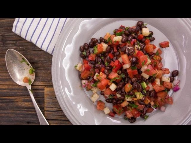 Hope Cohen’s Black Bean Salad | Rachael Ray Show