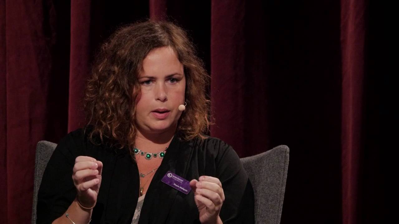 Krönikeboken – samtal med Hanna Hellquist