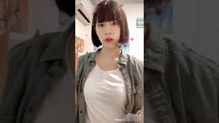 Video voorbeeld van "【TikTok】Japanese busty girl"