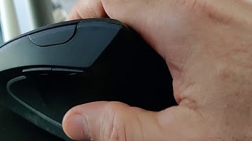 How to create a middle button in Blender