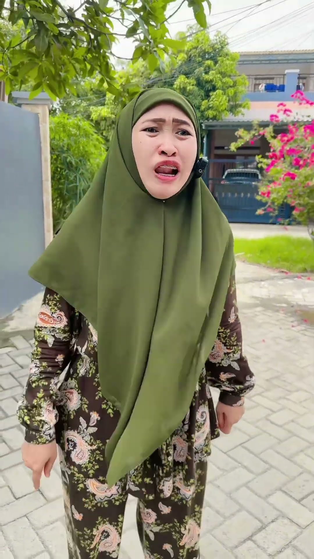 MITOS MAKAN SAMBIL TIDURAN