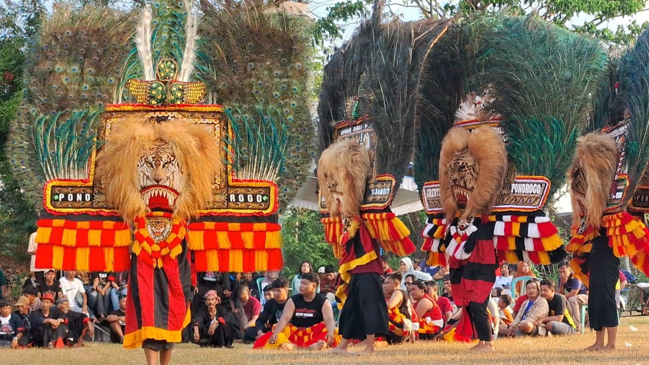 KEREN BANGET ATRAKSI 5 BARONGAN REOG PONOROGO TERBESAR GEGERKAN LAPANGAN CAMPURSARI SAMBIT