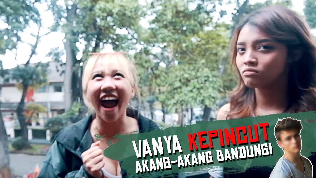 Nongkrong Di PVJ Vanya Kepincut Akang-akang Bandung | TOUR RADIO BANDUNG