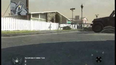 Black ops,how to throw tomahawk while dolphin diving!