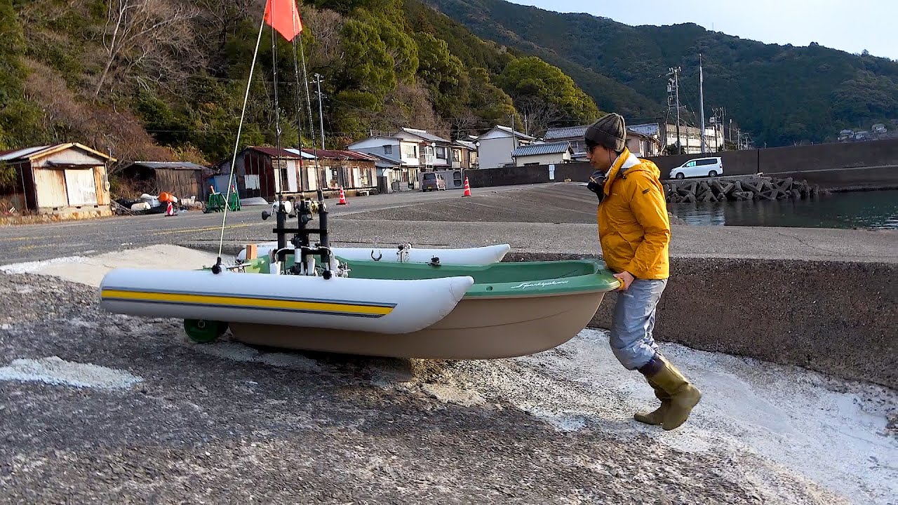 ヤフオク激安2馬力で沖に出たらとんでもない状況になってました。