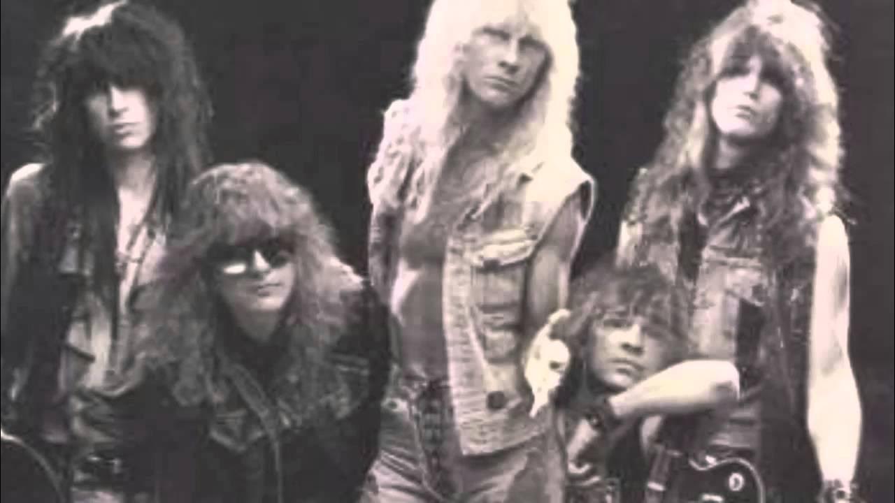 Aerosmith i don't want to miss a thing текст. аэросмит гиф. Mavairic - close your eyes. Miss you baby aerosmith. кавер акустика девушка.