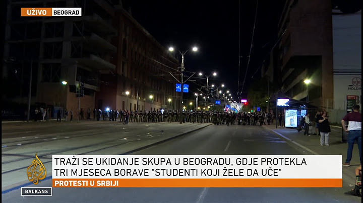 Kordon policije sprečava građane da priđu bliže zgradi Vlade Srbije