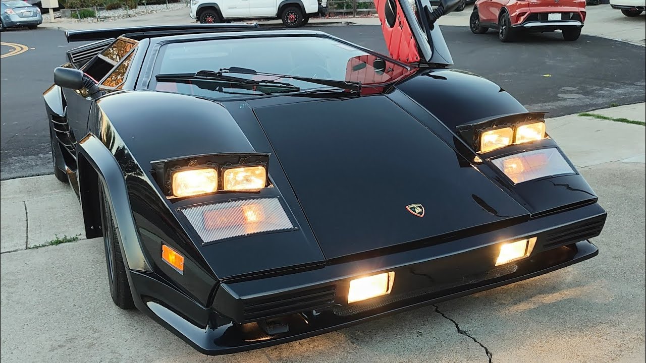 Batmobile Countach • Pop-Up Headlights On - YouTube