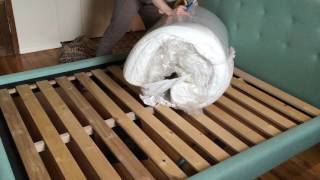 Zinus Mattress Unboxing(Read the full review here: https://goo.gl/4MhvL5 The Zinus is very easy to unbox as you can see. Th mattress is compressed, so I recommend with this one ..., 2016-05-23T15:51:48.000Z)