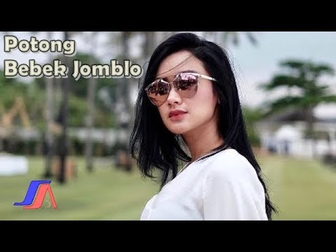 Cita Citata - Potong Bebek Jomblo(Official Video Lyric)