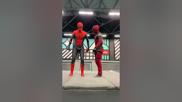 Spiderman VS Deadpool😱#shorts