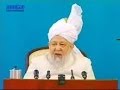 402 kya agar kisi ko sadqa dena ho to bata kar dena chahiye?