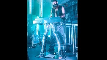 Chromeo - Slumming it