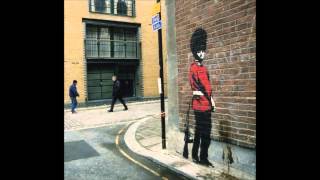 Video thumbnail of "Yann Tiersen - Violin and Beat (Bansky Tribute)"