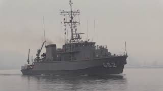 M180410G 海上自衛隊舞鶴基地 掃海艇出港 と ミサイル艇入港